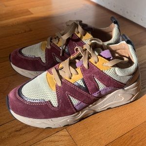 Vince Camuto Sneakers Size 6